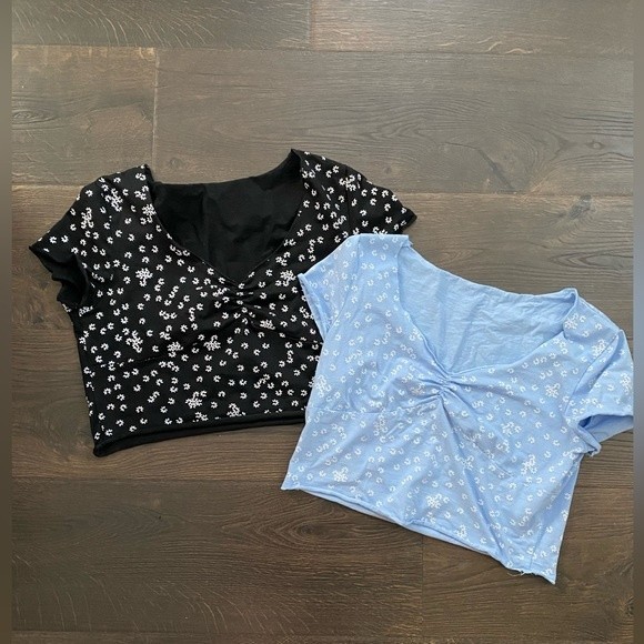 Shien crop tops set of two blue and black white daisy print size S - Picture 1 of 5